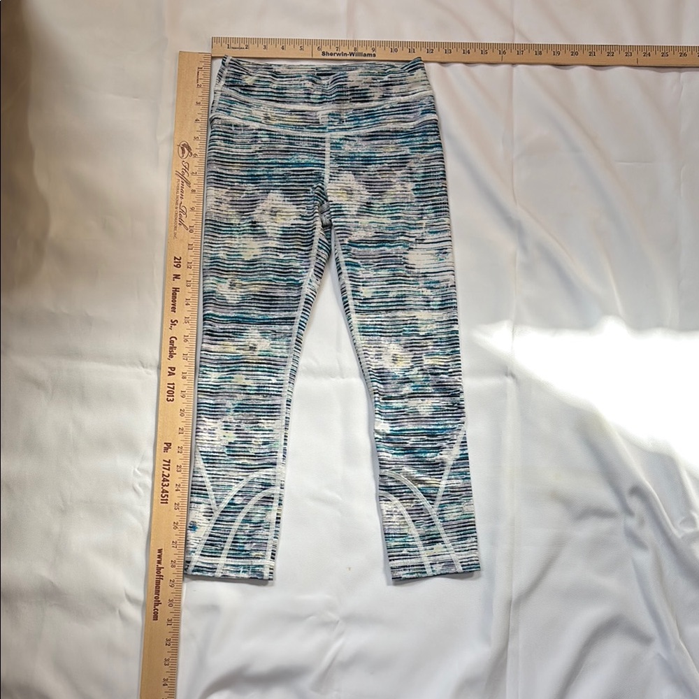 Lululemon Wunder Under Crop Hi-Rise Legging Blurry Belle Multi Blue Size 2